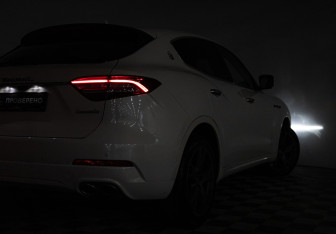 Подержанный автомобиль Maserati Levante 2017 года (29 фото)