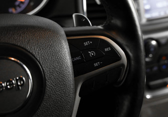 Подержанный автомобиль Jeep Grand Cherokee 2013 года (13 фото)