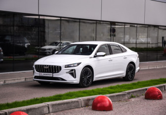 Подержанный автомобиль Geely Preface 2024 года (3 фото)