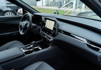 Новый Lexus RX 2025 (14 фото)