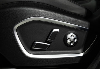 Подержанный автомобиль Geely Tugella 2023 года (16 фото)