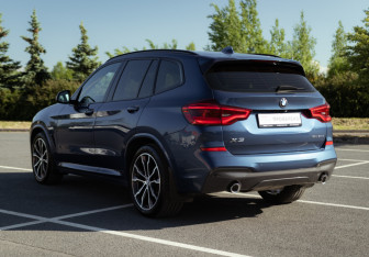 Подержанный автомобиль BMW X3 2018 года (15 фото)