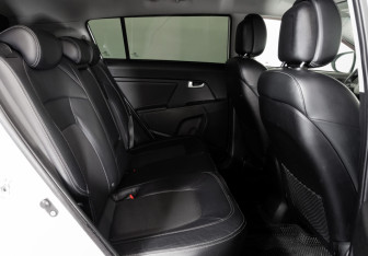 Подержанный автомобиль Kia Sportage 2011 года (17 фото)