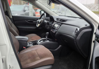 Подержанный автомобиль Nissan X-Trail 2020 года (17 фото)