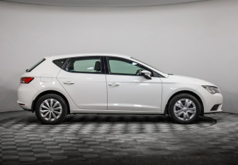 Подержанный автомобиль SEAT Leon Hatchback 2013 года (4 фото)