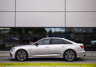 Подержанный автомобиль Audi A6 Sedan 2019 года (9 фото)