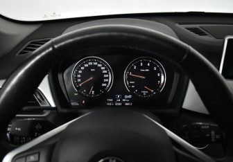 Подержанный автомобиль BMW X1 2019 года (14 фото)