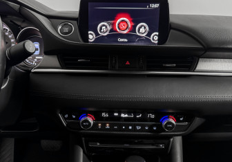 Подержанный автомобиль Mazda 6 Sedan 2021 года (18 фото)
