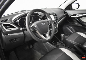 Подержанный автомобиль LADA (ВАЗ) Vesta Wagon 2019 года (9 фото)