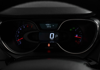 Подержанный автомобиль Renault Kaptur 2020 года (18 фото)