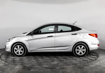 Подержанный автомобиль Hyundai Solaris Sedan 2014 года (8 фото)