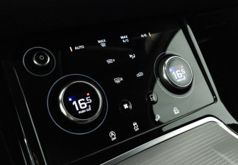 Подержанный автомобиль Land Rover Range Rover Evoque 2019 года (15 фото)