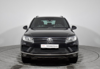 Подержанный автомобиль Volkswagen Touareg 2017 года (2 фото)