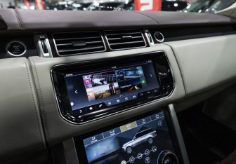 Подержанный автомобиль Land Rover Range Rover 2015 года (18 фото)
