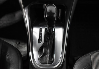 Подержанный автомобиль Opel Astra Wagon 2011 года (11 фото)