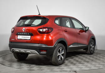 Подержанный автомобиль Renault Kaptur 2020 года (5 фото)
