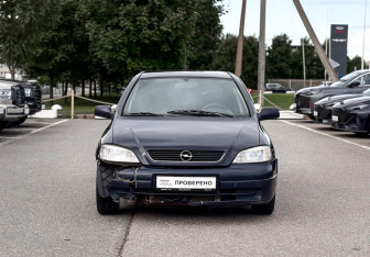 Подержанный автомобиль Opel Astra Hatchback 2003 года (2 фото)