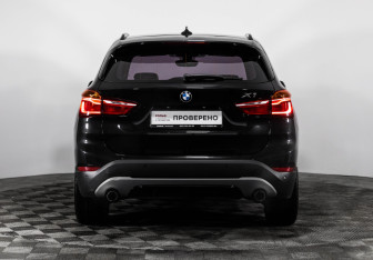 Подержанный автомобиль BMW X1 2017 года (6 фото)