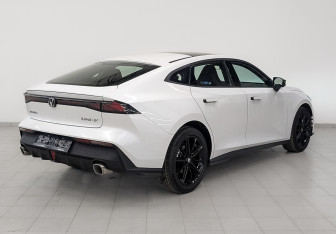 Новый Changan UNI-V 2024 (2 фото)