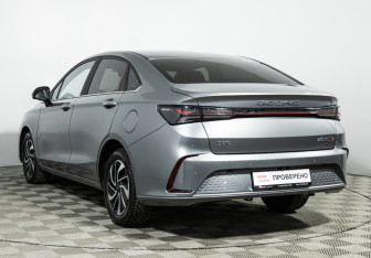 Подержанный автомобиль BAIC U5 Plus 2023 года (7 фото)