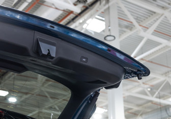 Подержанный автомобиль Geely Monjaro 2024 года (31 фото)