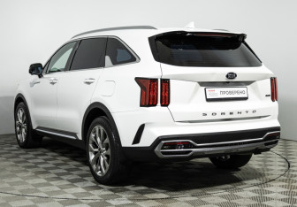 Подержанный автомобиль Kia Sorento 2021 года (7 фото)