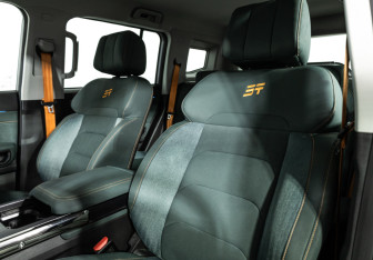 Подержанный автомобиль Jetour T2 2024 года (19 фото)