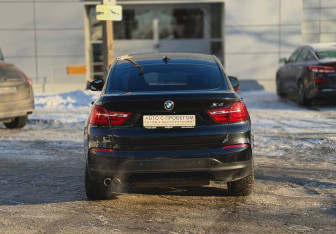 Подержанный автомобиль BMW X4 2015 года (5 фото)