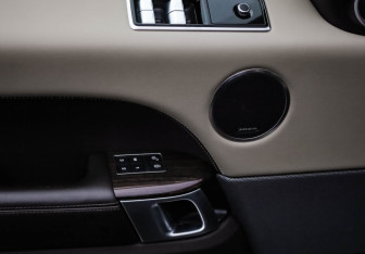 Подержанный автомобиль Land Rover Range Rover Sport 2020 года (24 фото)