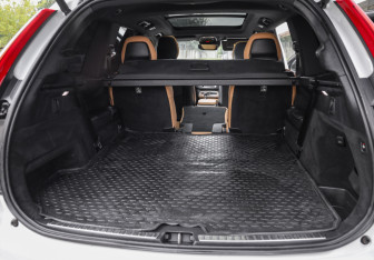 Подержанный автомобиль Volvo XC90 2019 года (34 фото)