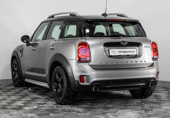 Подержанный автомобиль MINI Countryman 2018 года (8 фото)