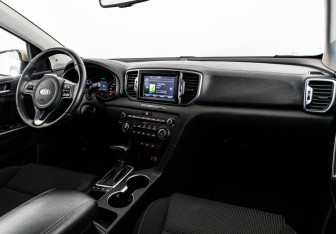 Подержанный автомобиль Kia Sportage 2016 года (9 фото)