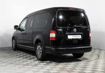Подержанный автомобиль Volkswagen Caddy Compactvan 2008 года (7 фото)
