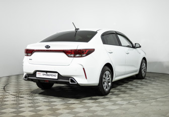Подержанный автомобиль Kia Rio Sedan 2020 года (5 фото)