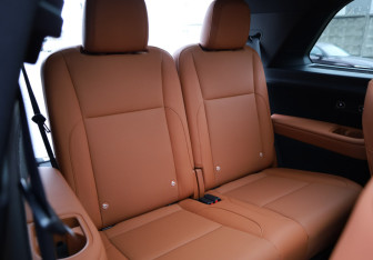 Подержанный автомобиль LiXiang L9 2023 года (16 фото)