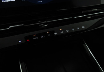 Подержанный автомобиль Omoda C5 2023 года (20 фото)