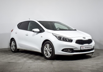 Подержанный автомобиль Kia Ceed Hatchback 2014 года (3 фото)