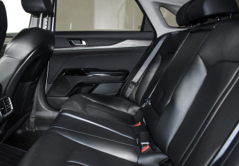 Подержанный автомобиль Kia K5 2020 года (13 фото)