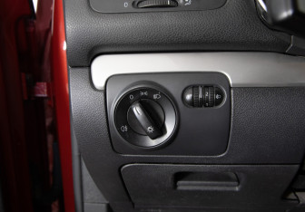 Подержанный автомобиль Volkswagen Golf Hatchback 2011 года (15 фото)