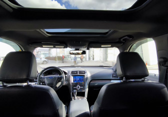 Подержанный автомобиль Ford Explorer 2018 года (19 фото)