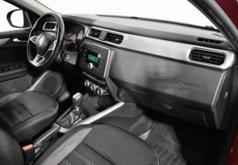 Подержанный автомобиль Renault Arkana 2020 года (12 фото)