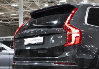 Подержанный автомобиль Volvo XC90 2018 года (9 фото)