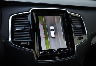 Подержанный автомобиль Volvo XC90 2020 года (17 фото)