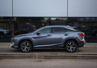 Подержанный автомобиль Lexus RX 2018 года (9 фото)