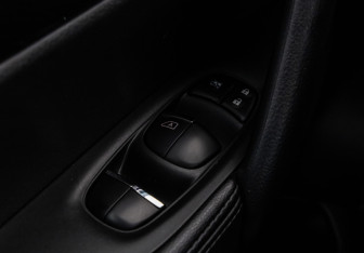 Подержанный автомобиль Nissan X-Trail 2016 года (16 фото)