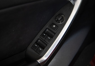 Подержанный автомобиль Mazda CX-5 2013 года (17 фото)