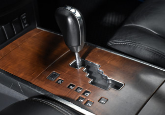 Подержанный автомобиль Nissan Teana 2006 года (10 фото)
