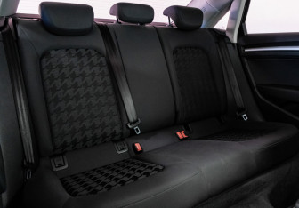 Подержанный автомобиль Audi A3 Sedan 2015 года (22 фото)