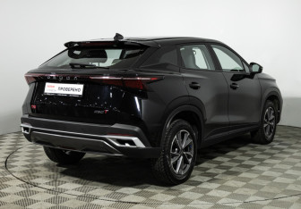 Подержанный автомобиль Omoda C5 2024 года (5 фото)