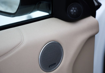 Подержанный автомобиль Land Rover Range Rover Evoque 2017 года (24 фото)